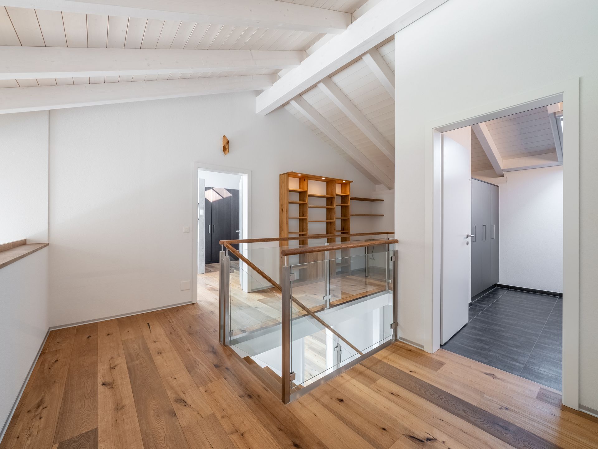 Attique 5.5 pièces avec grande terrasse et dégagement – 198 m² habitables - Lossy - photo 2