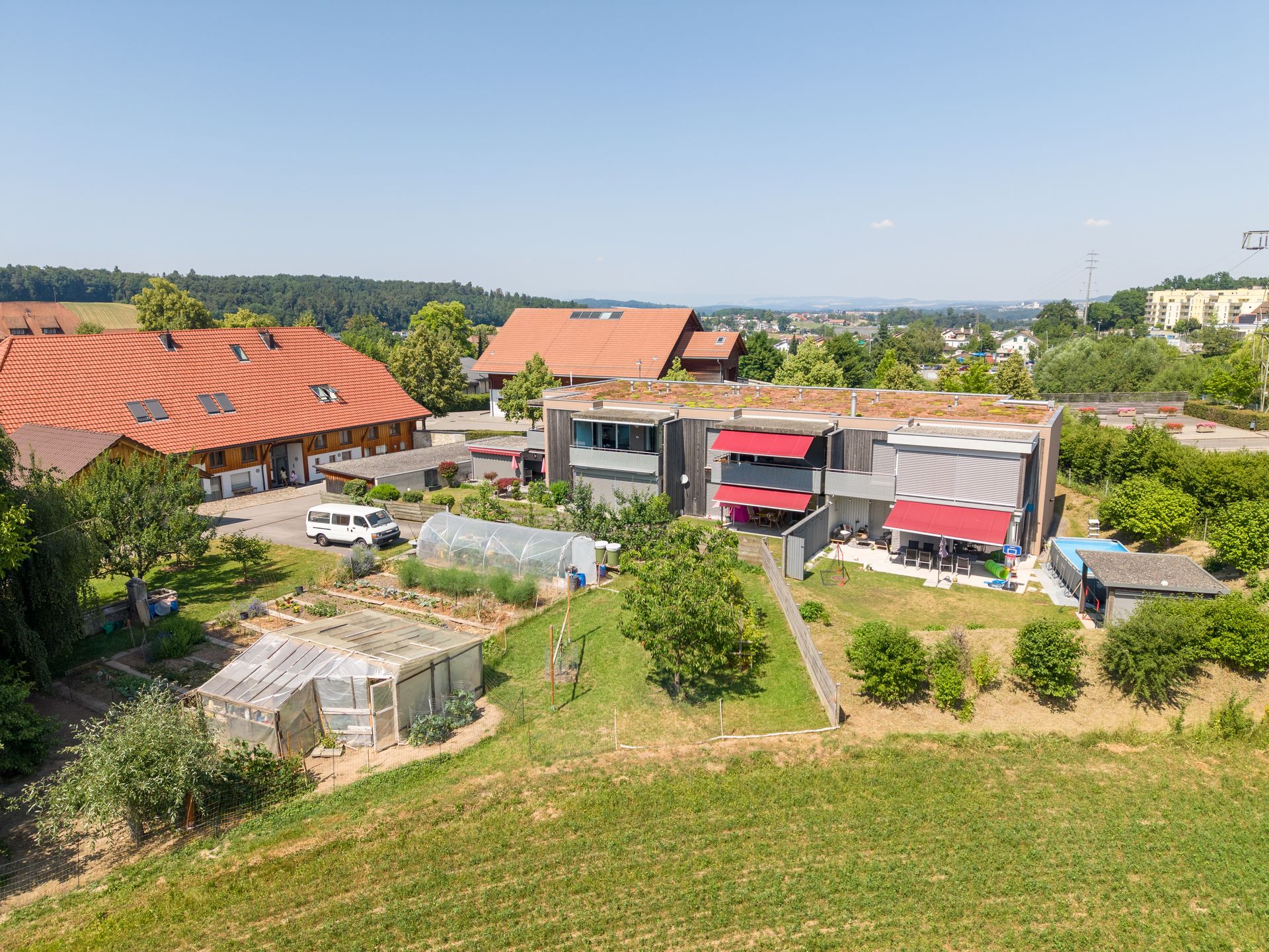 Appartement 5.5 pièces au dernier étage – calme, lumineux et idéalement situé à Givisiez - photo 1